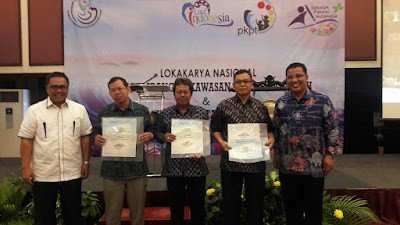 SMKN 3 BERAU Meraih Terbaik 1  SEKOLAH PANTAI INDONESIA Tahun 2015